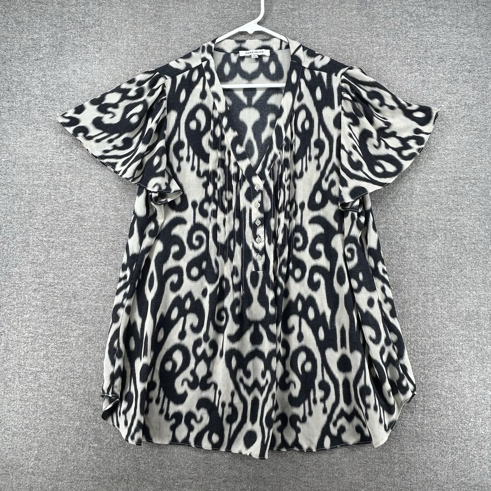 Rose + Olive Blouse Top Women‎ Size 1X Black White Geometric Short Sleeve